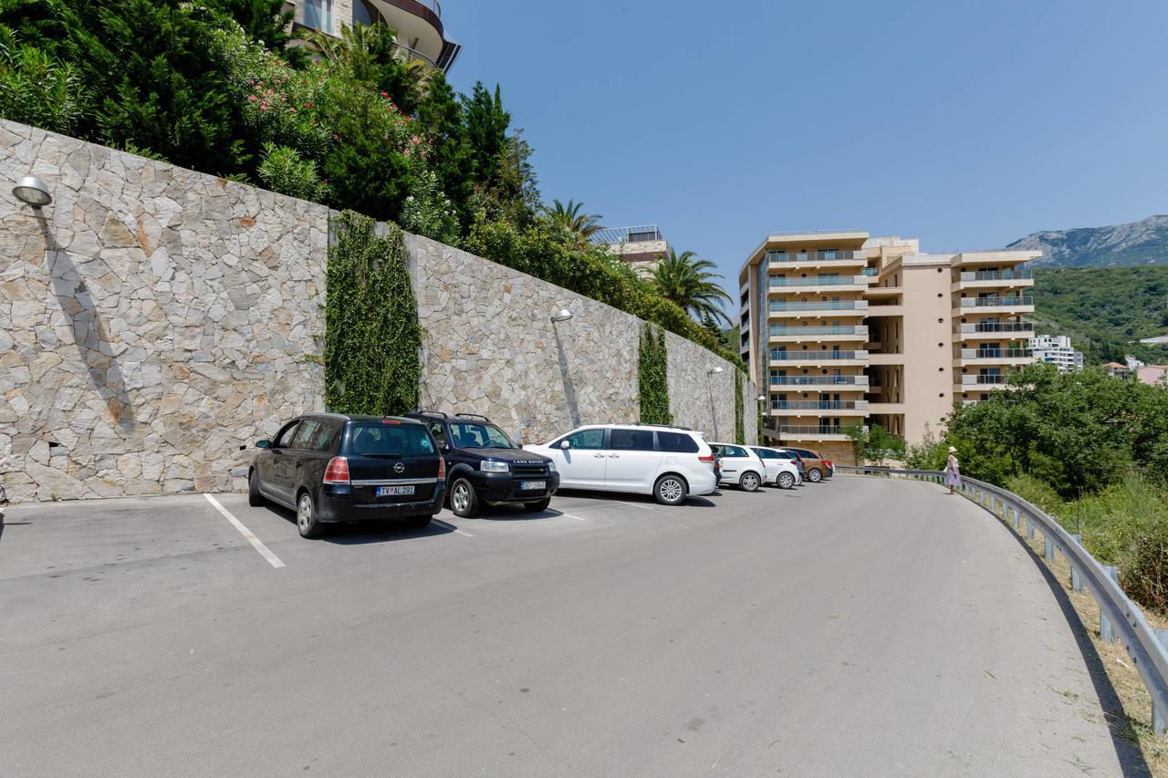 Lux Apartments Harmonia Budva Exterior photo